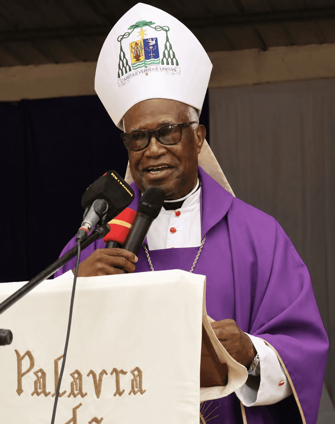 DOM ZACARIAS KAMWENHO FOI SEPULTADO NA PROVÍNCIA DA HUILA